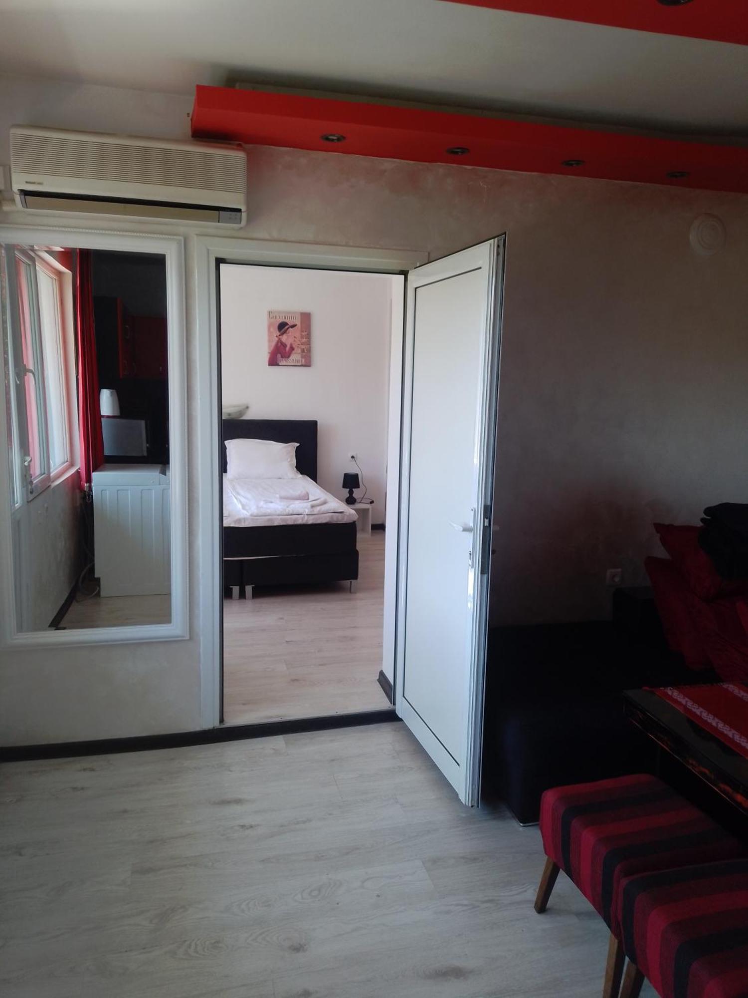 Red House Apartment Veliko Tarnovo Luaran gambar