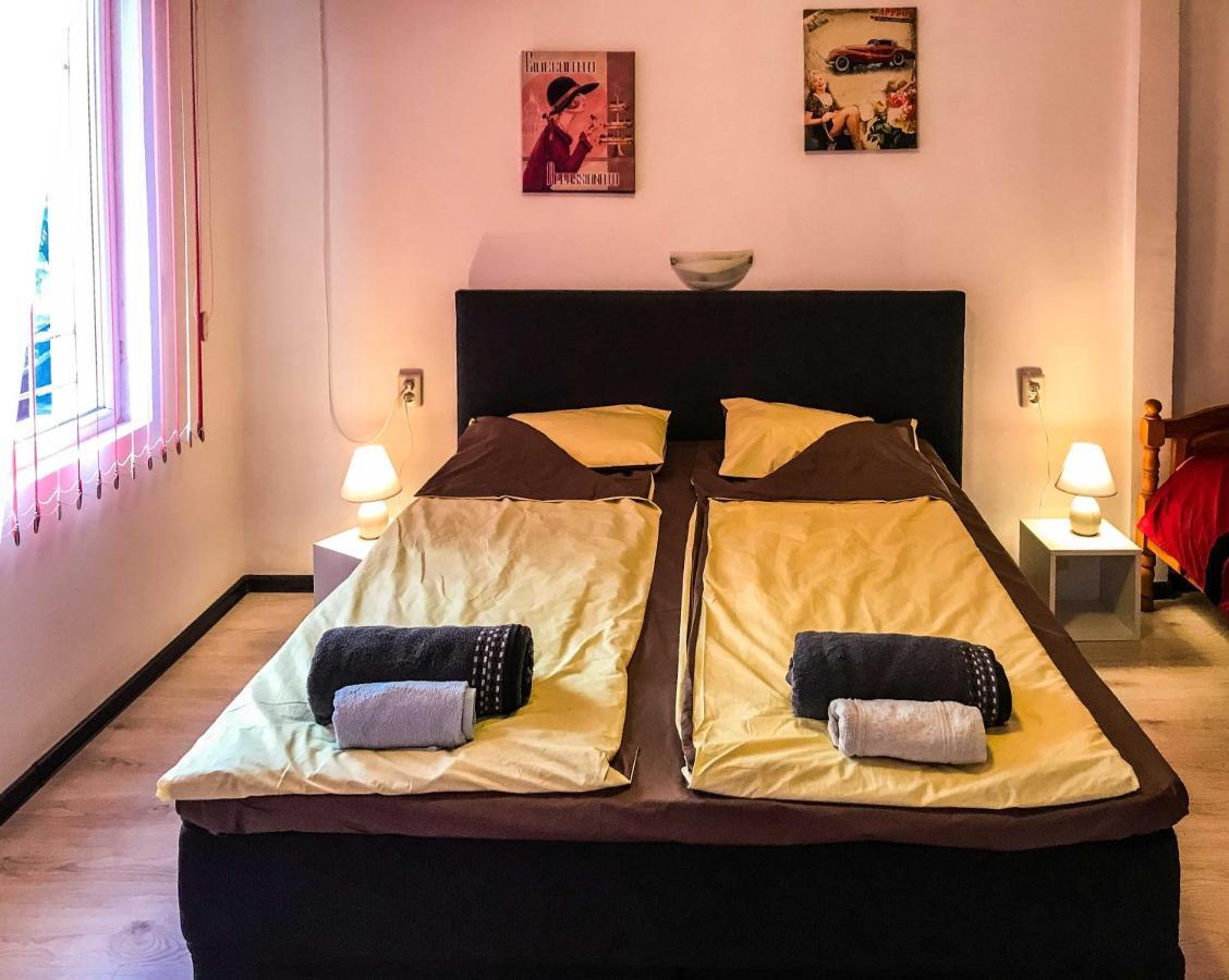Red House Apartment Veliko Tarnovo Luaran gambar