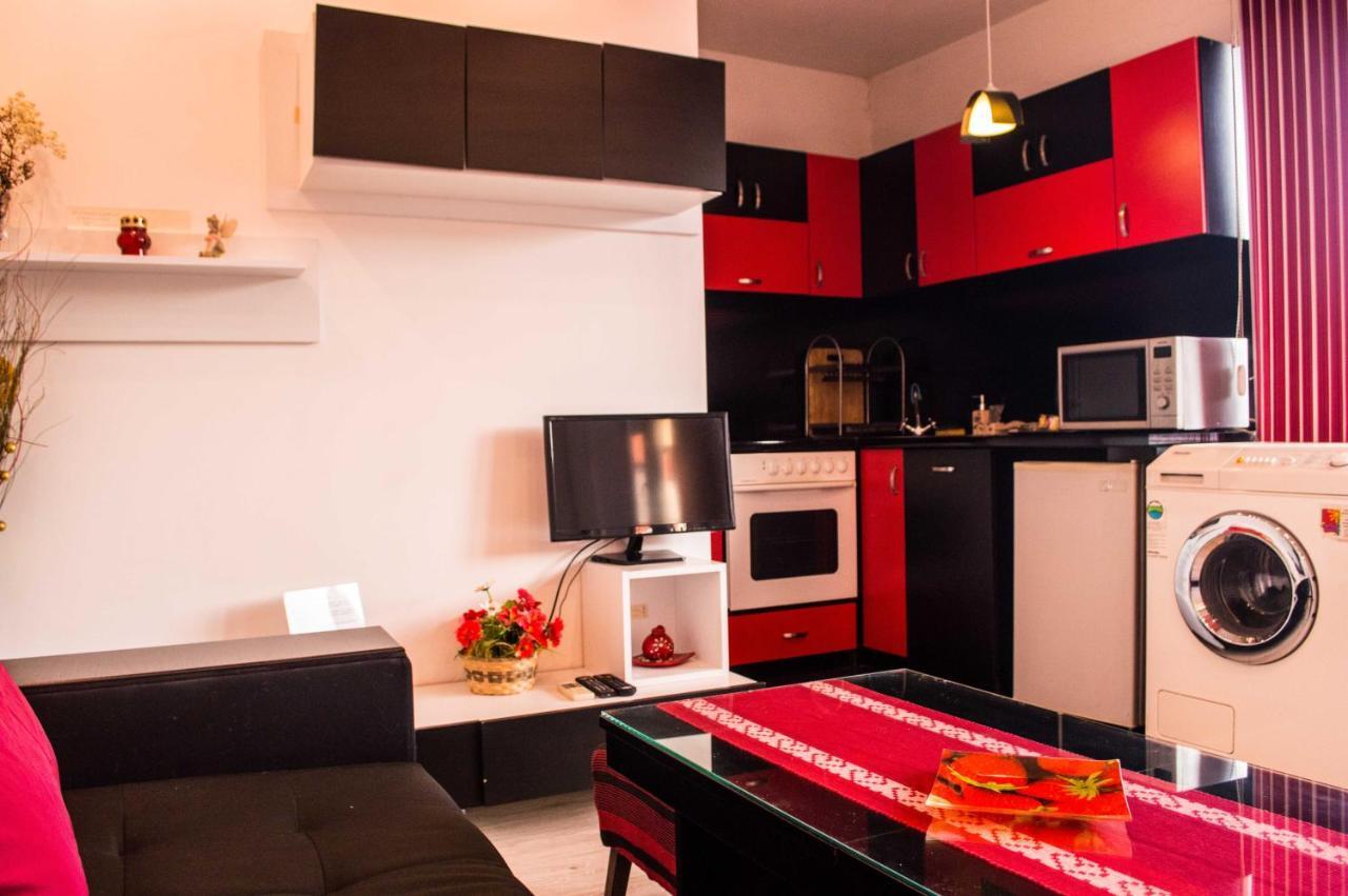 Red House Apartment Veliko Tarnovo Luaran gambar