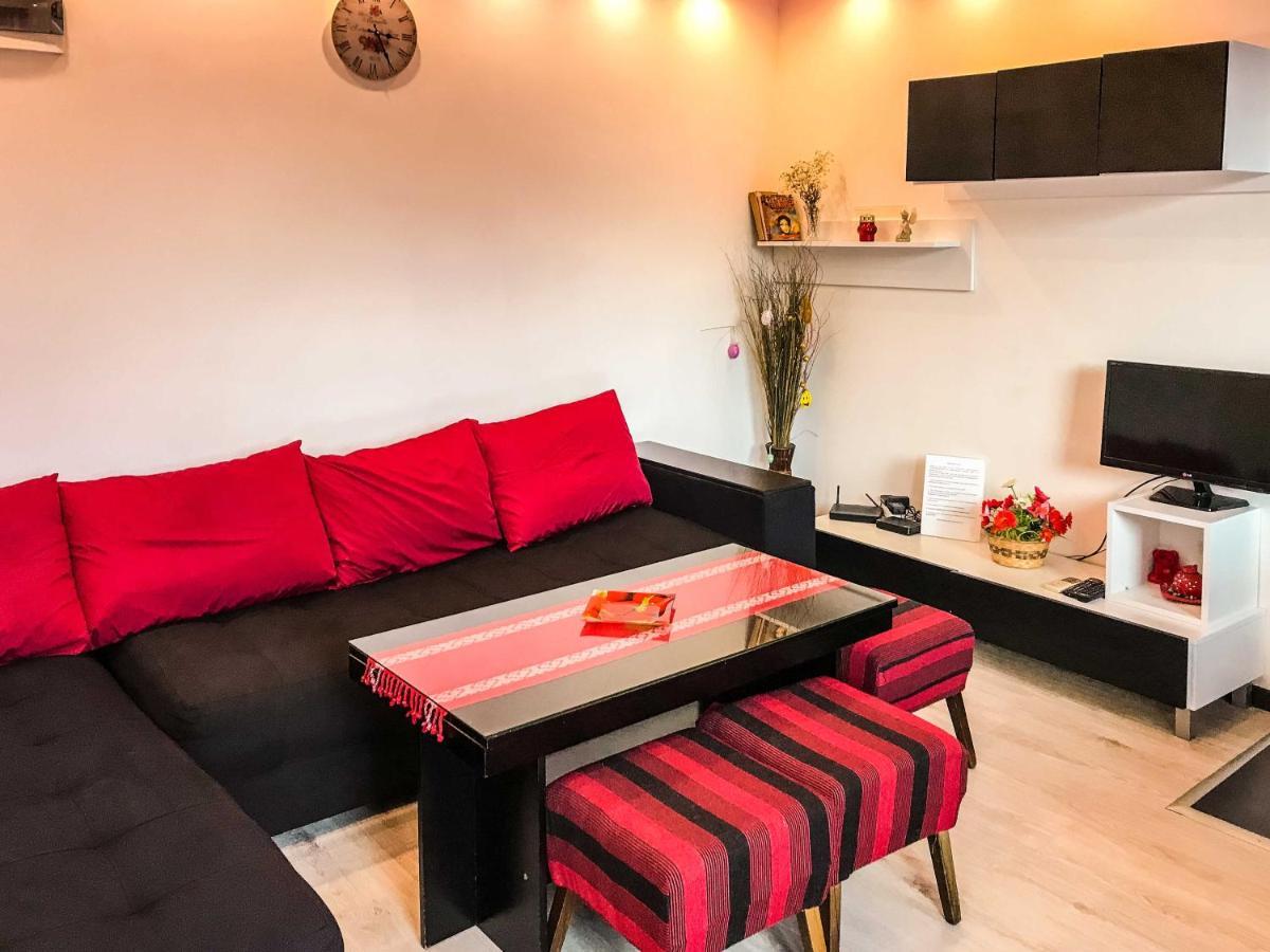 Red House Apartment Veliko Tarnovo Luaran gambar