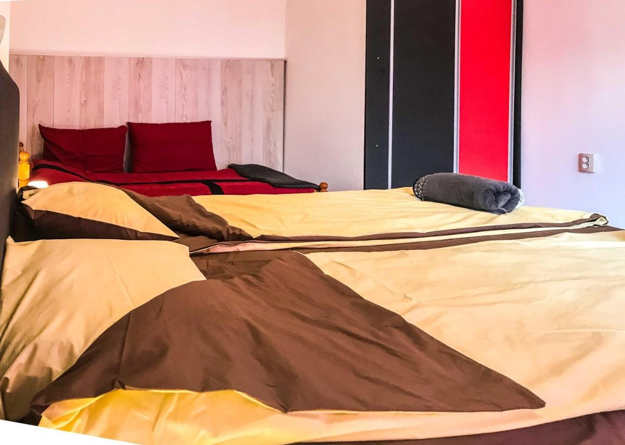 Red House Apartment Veliko Tarnovo Luaran gambar